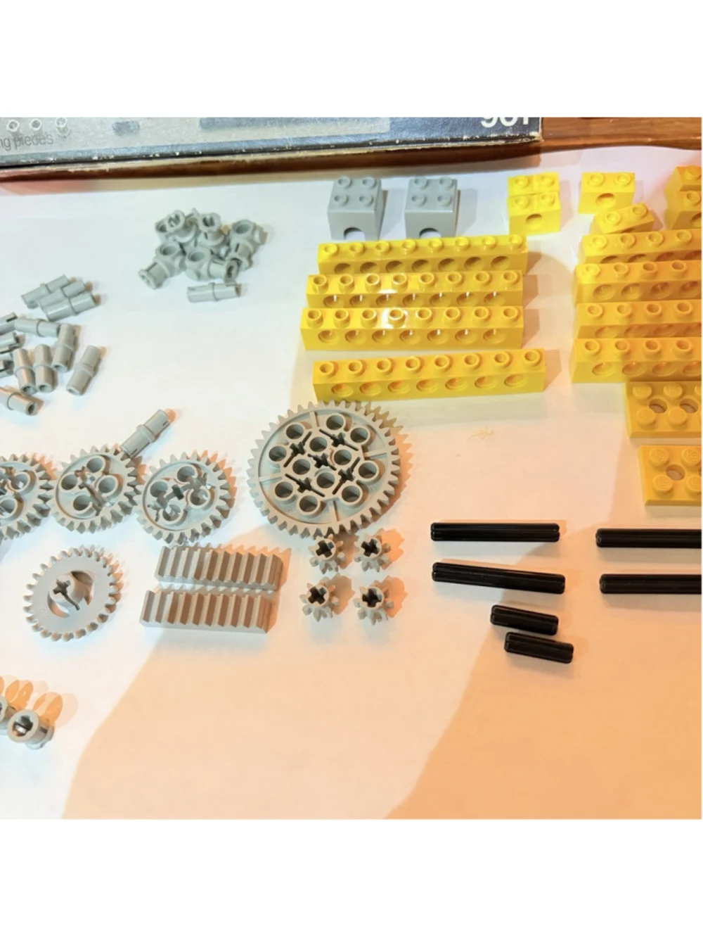 LEGO Expert Builder Parts Pack 961 Complete w/ Box Tray Instructions 1978